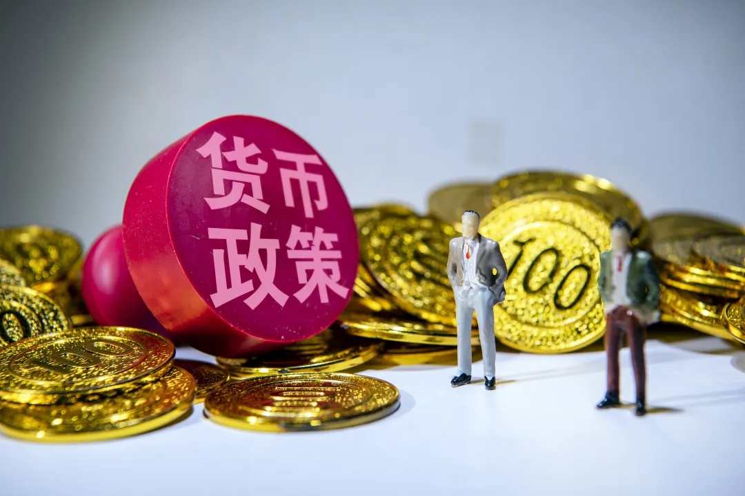 泰国最高法院判他信入狱重新服刑一年 他信表示接受